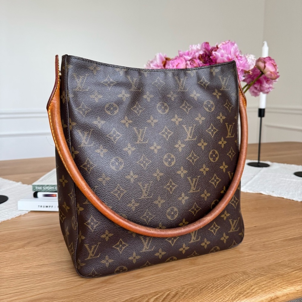 ✅AUTHENTIC✅LOUIS VUITTON LOOPING GM - Picture 3 of 14